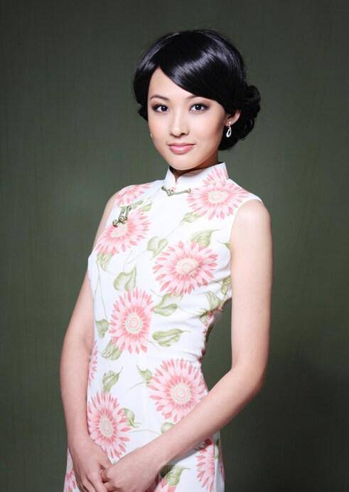 郑罗茜个人资料  领家御姐 郑罗茜蛮腰细腿被赞好身材