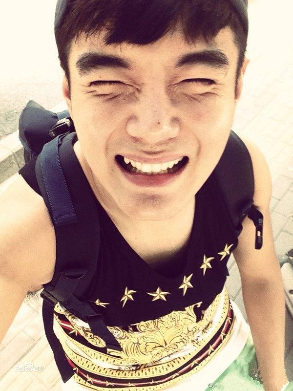 张骁晗个人资料 张骁晗演绎《淑女涩男》高颜值富二代受热捧