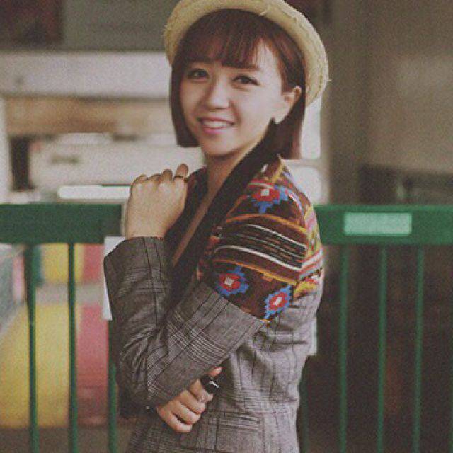 张恋歌陌陌人气高登《我是歌手踢馆》舞台 超强唱功粉丝破十万