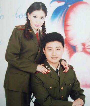 相声演员周炜老婆高明婷个人资料及结婚照曝光