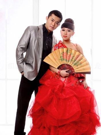 丫蛋老公王金龙有才却不红 为了填饱肚子全家人捡破烂