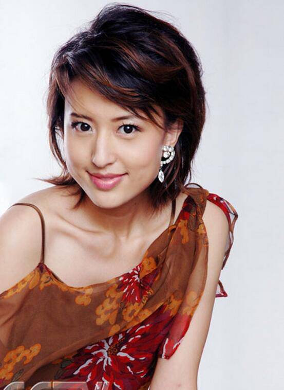 央视主播张蕾亿万富豪老公曝光 揭张蕾个人资料背景