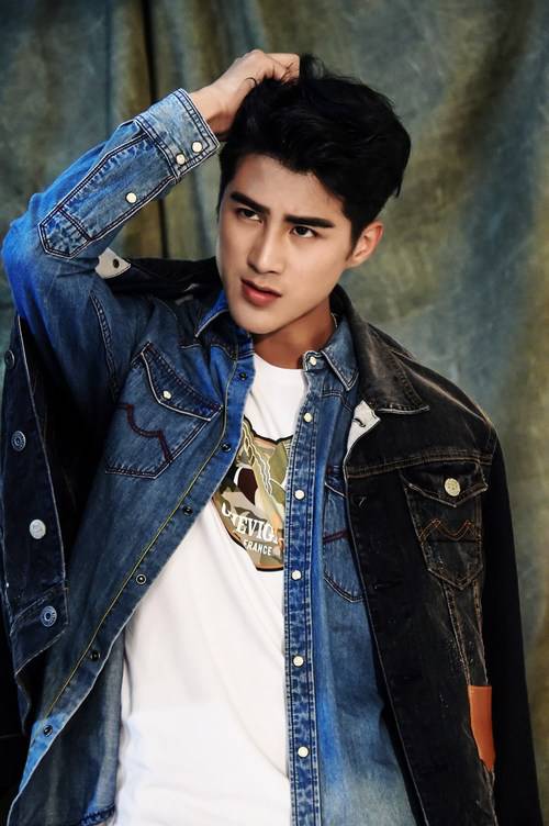 姜潮个人资料九连拍哭照 自曝同性性取向是真的吗