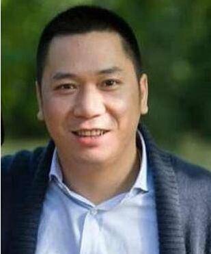 赵薇黄有龙婚纱照曝光 揭黄有龙个人资料家庭背景