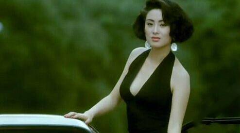 张敏激情三级片遭扒 全裸浴缸露奶剧照曝光