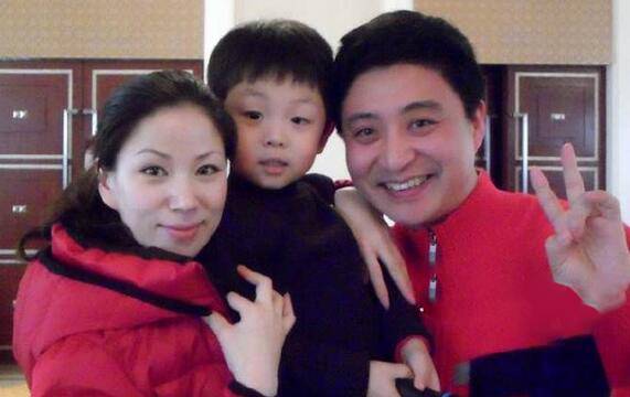 相声演员周炜老婆高明婷个人资料及结婚照曝光