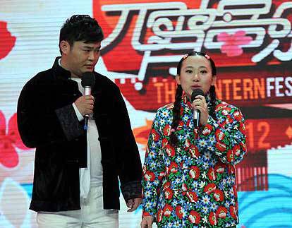 丫蛋老公王金龙有才却不红 为了填饱肚子全家人捡破烂