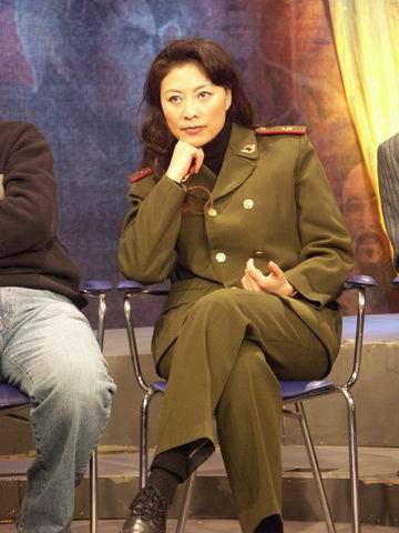 岳红个人资料 岳红女儿考拉岳以恩近照曝光