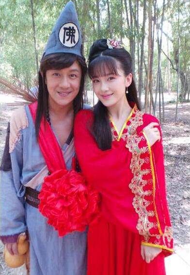 她也是中戏校花 却怎么也红不起来