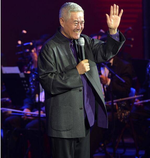 赵本山究竟多大年龄 揭其退出春晚真相