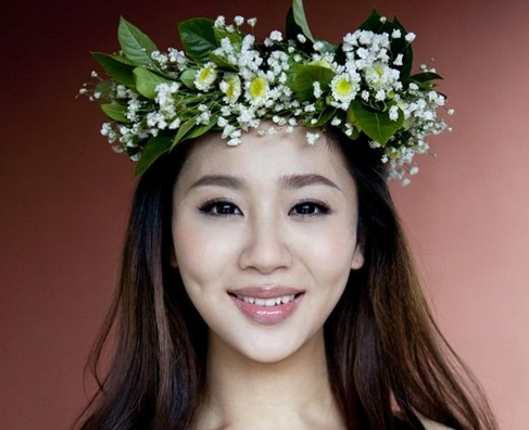 《家有儿女》杨紫几岁了 杨紫整容成撞脸王