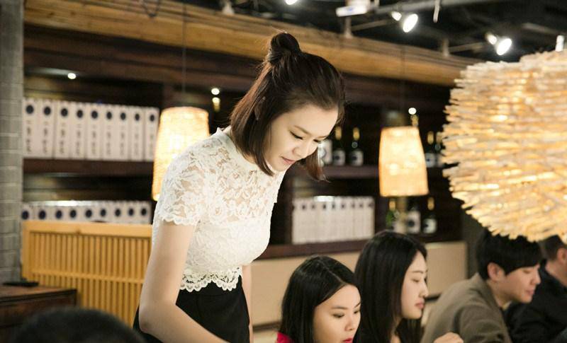 李艾老公张徐宁个人资料 盘点李艾主持过的节目