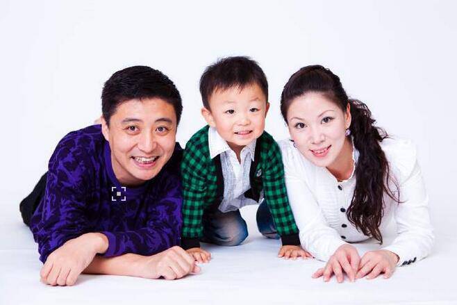 相声演员周炜老婆高明婷个人资料及结婚照曝光