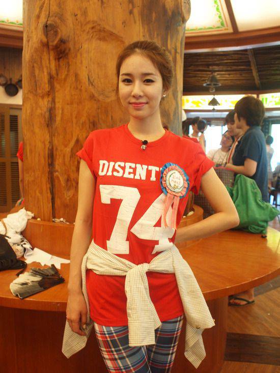 李光洙女友遭曝光 李光洙疑似公开恋情 我们一年了