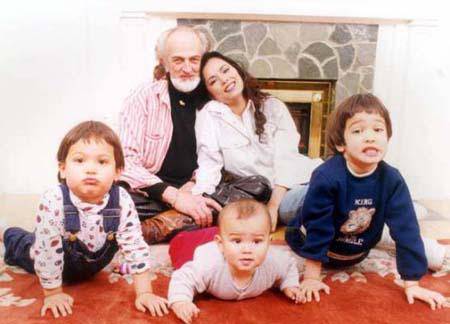 揭秘韦唯为什么离婚 韦唯的三个儿子近照曝光颜值超高