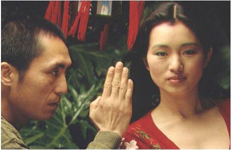 张艺谋前妻肖华简历曝光 巩俐小三插足逼张艺谋离婚