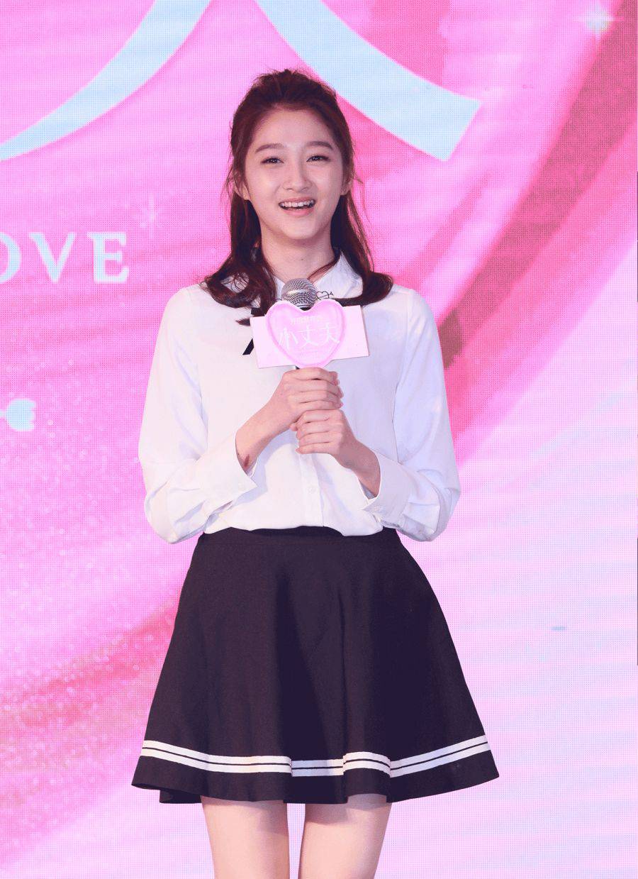 一仆二主杨树苗扮演者关晓彤资料 揭关晓彤惊人家庭背景