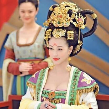 武媚娘传奇杨淑妃结局死了吗 杨淑妃为什么要在扇子上下毒