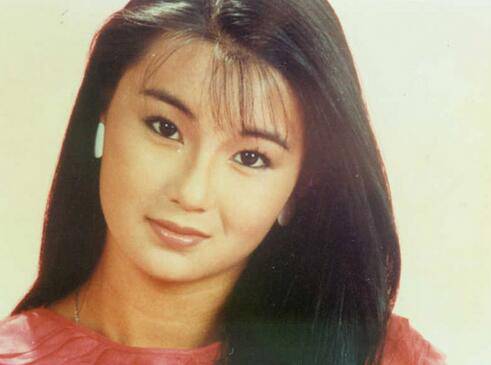 张曼玉个人资料 揭张曼玉30年烟瘾暴瘦真正原因