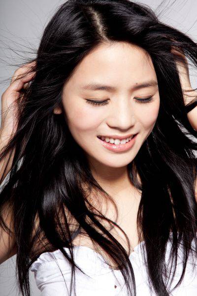 快女黄英个人资料 黄英曝老公求婚时自己刚睡醒懵懂的答应