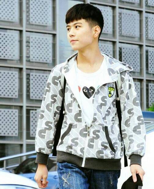 变形记最帅主人公杨桐照片 叛逆少年变学霸的成功逆袭