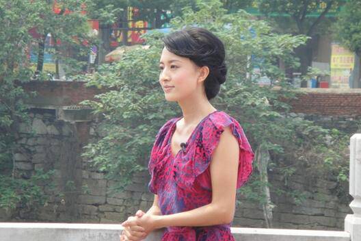 央视主播张蕾亿万富豪老公曝光 揭张蕾个人资料背景