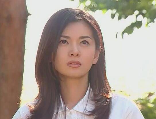 张瑞希老公是谁 整容失败美貌不在反成面包脸