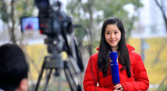 章泽天爸爸章丽厚背景资料 揭章泽天历任前男友资料