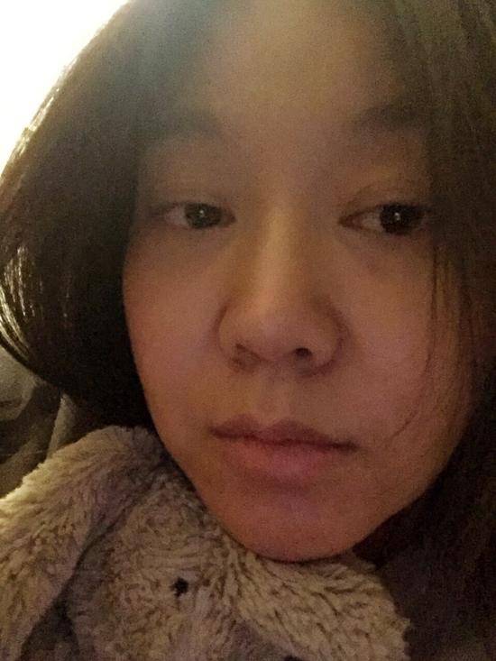 闫妮前夫遭曝光 闫妮微博发素颜照憔悴不堪粉丝心疼