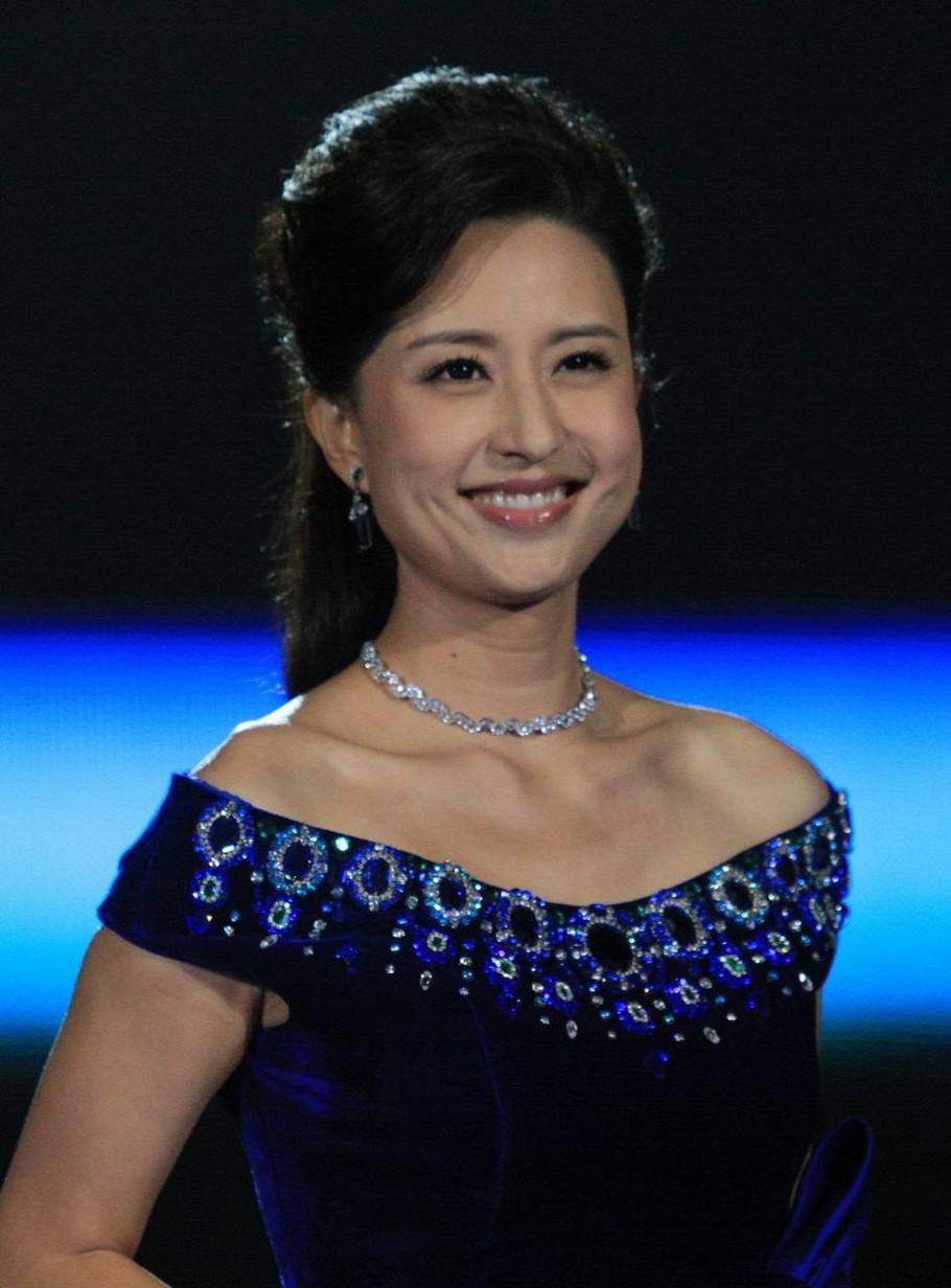 主持人张蕾的老公王吉才背景资料 张蕾发福疑似怀孕