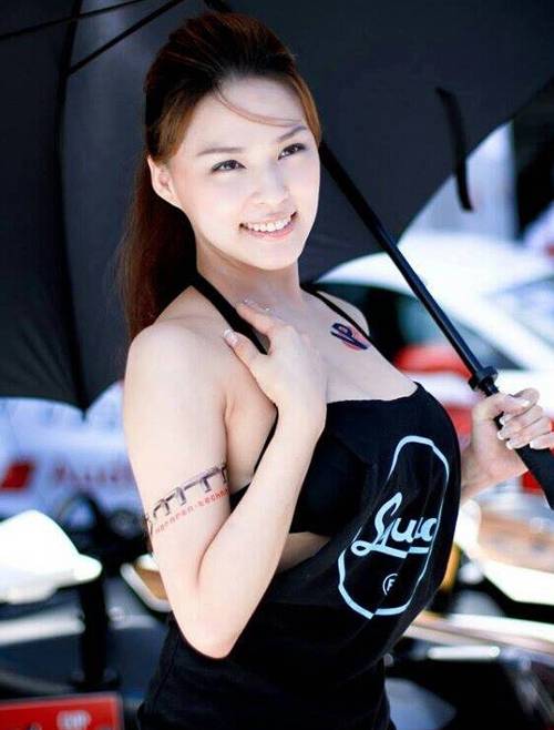 曝台湾G奶卓毓彤早期照片 卓毓彤三围多少