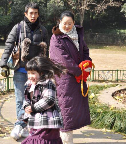 许晴女儿正面照曝光 细数许晴琼瑶式的恋爱历程