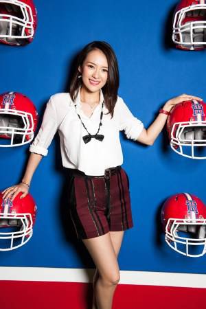 章子怡简历曝光 章子怡赤脚插花被赞贤惠