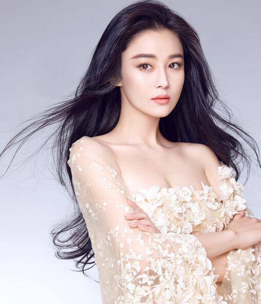 揭张馨予的乳有多大 疯狂床照曝光裸胸诱惑无下限