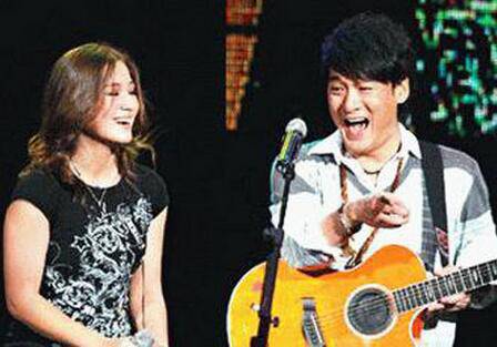 周华健妻子康梓兰个人资料 19岁混血女儿近照曝光