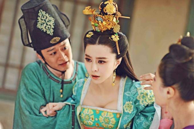 武媚娘传奇杨淑妃结局死了吗 杨淑妃为什么要在扇子上下毒