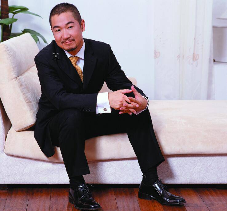 张国立前妻罗秀春个人资料 溺爱孩子至今未嫁