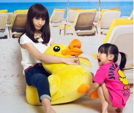 揭杨雪个人资料背景 老公女儿罕见照遭曝光