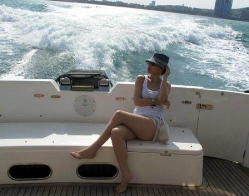 赵欣瑜背景资料 赵欣瑜泼墨门称是朋友为自己出气