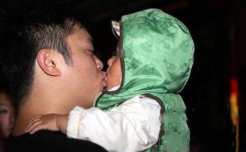 丫蛋老公儿子照片曝光 揭丫蛋成名前辛酸经历