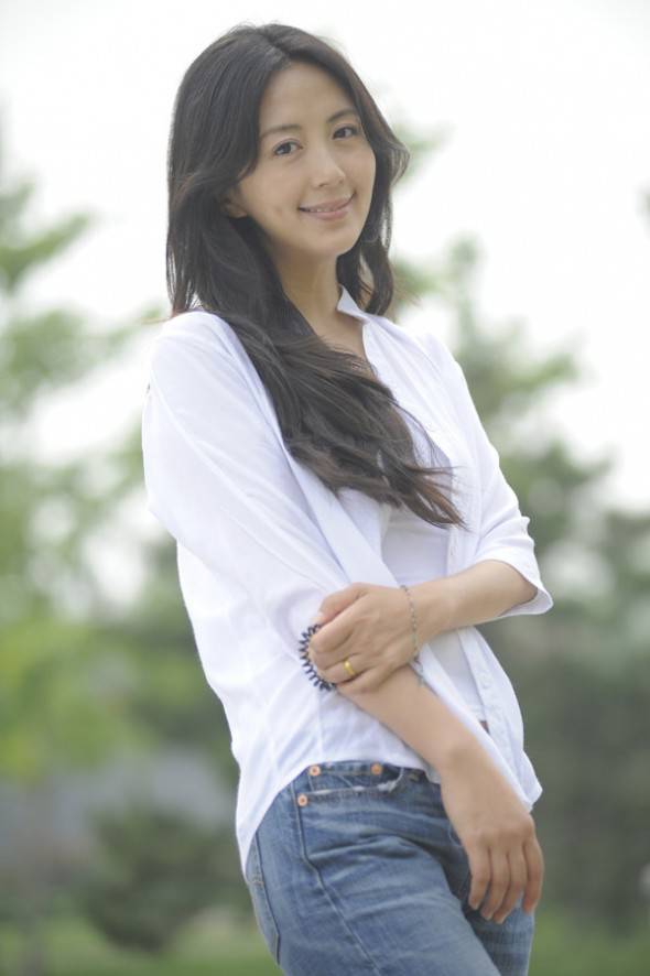 于和伟老婆和女儿曝光 于和伟与小三幽会后再被曝有小四