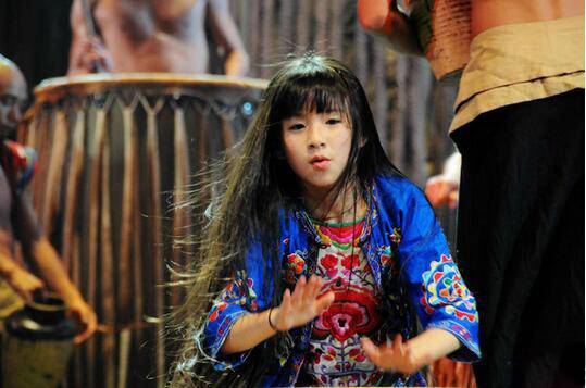 小彩旗老公是谁 杨丽萍外甥女小彩旗成名之路大揭秘