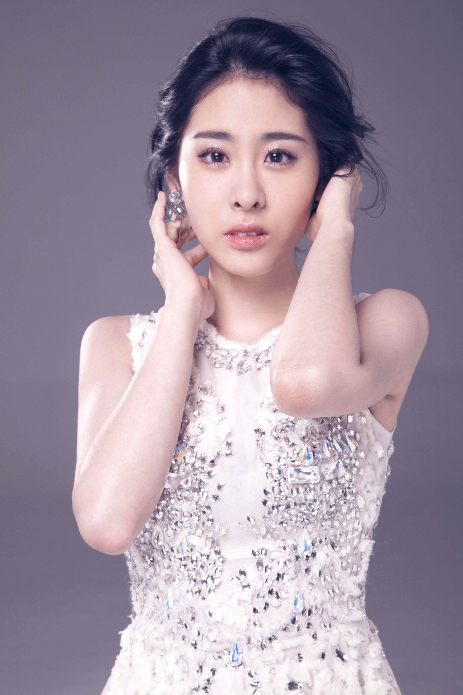 张碧晨家庭背景资料曝光 张碧晨整容前后照对比