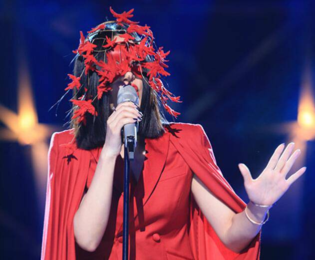 蒙面歌王东方不败是谁 她跟谭维维有什么过节