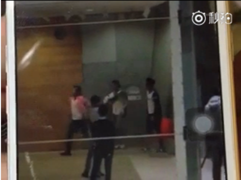 跑男郑恺发飙摔衣疑炒作 郑恺女友程晓玥资料