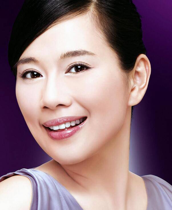 张铎老婆陈松伶个人资料 八年姐弟恋甜蜜如初