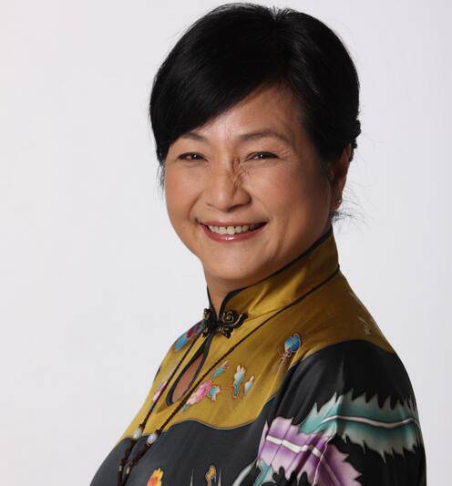 郑佩佩年轻时候的照片惊艳动人 揭其离婚内幕