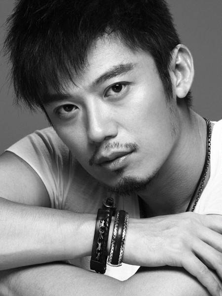 揭芦芳生个人资料 芦芳生女友丁多恩照片曝光