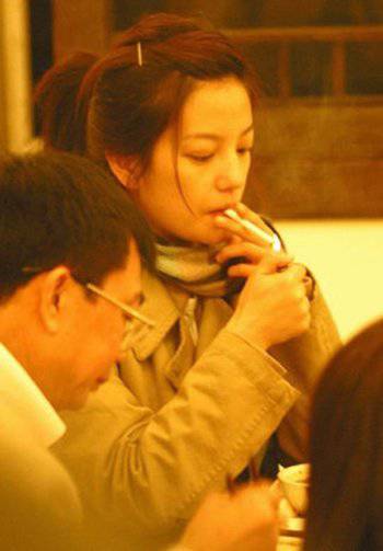 赵薇吸毒是真的吗 赵薇吸毒被抓现场图片曝光