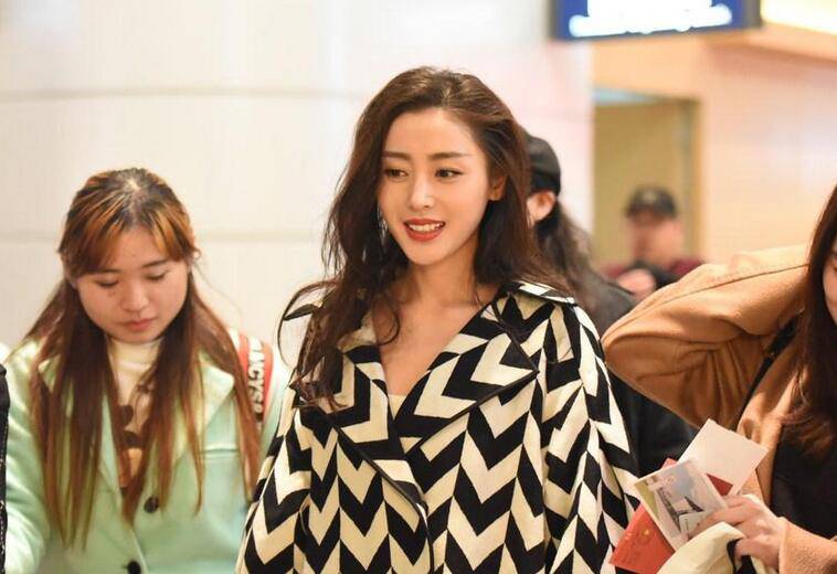 张天爱年龄个人资料被扒 张天爱打乳环邓超点赞